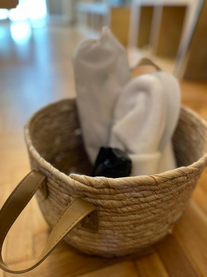 Christina-Anna Athens City Center Walking Distance To Everywhere And Acropolis, In One Of The Most Favorable Locations By National Gardens And Zoo, Hellenic Parliament In Syntagma And Stylish Exquisite Kolonaki Cozy Renovated Apartment Экстерьер фото