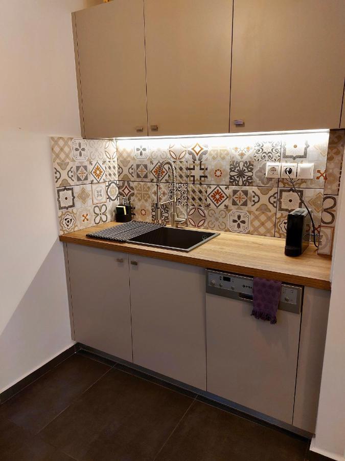 Christina-Anna Athens City Center Walking Distance To Everywhere And Acropolis, In One Of The Most Favorable Locations By National Gardens And Zoo, Hellenic Parliament In Syntagma And Stylish Exquisite Kolonaki Cozy Renovated Apartment Экстерьер фото