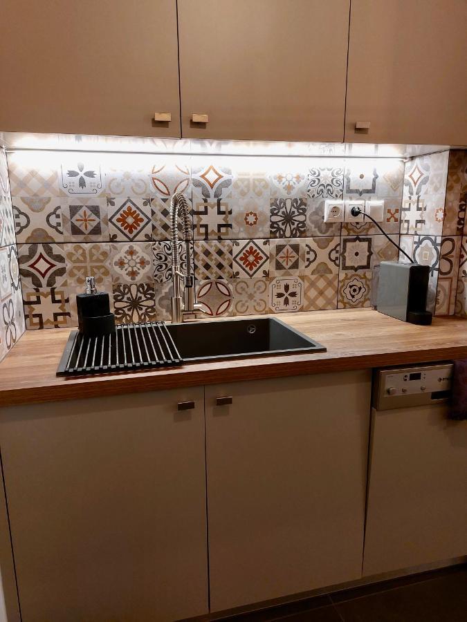 Christina-Anna Athens City Center Walking Distance To Everywhere And Acropolis, In One Of The Most Favorable Locations By National Gardens And Zoo, Hellenic Parliament In Syntagma And Stylish Exquisite Kolonaki Cozy Renovated Apartment Экстерьер фото